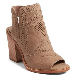 Vince Camuto Karinta Block Heel Peep Toe